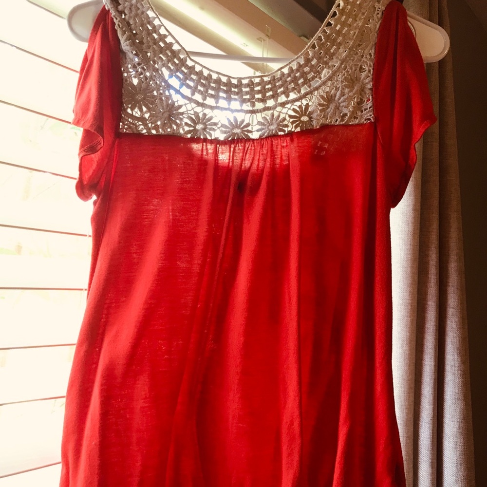 Orange deep red shirt with crochet print